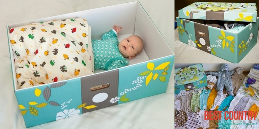Беременным женщинам Финляндии государство дарит коробку